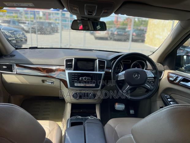 Mercedes-Benz M Class ML350 4dr SUV (3.5L 6cyl 7A) 2015 Black