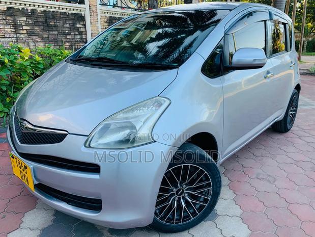 Toyota Ractis 2007 Silver