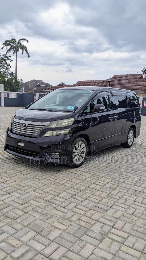 Toyota Vellfire 2010 Purple
