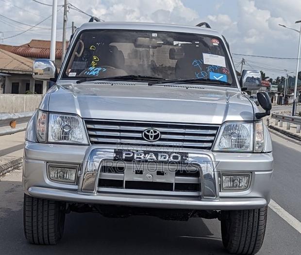 Toyota Land Cruiser Prado 2002 Silver
