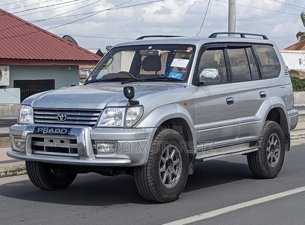 Toyota Land Cruiser Prado 2002 Silver