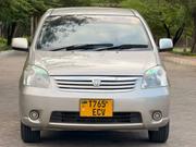 Toyota Raum 2005 Gold for sale