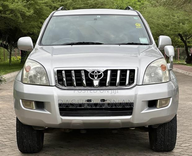 Toyota Land Cruiser Prado 2005 Silver