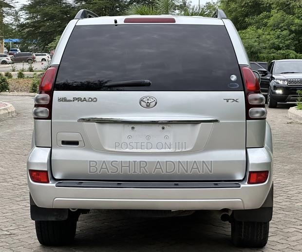 Toyota Land Cruiser Prado 2005 Silver