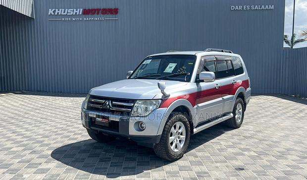 Mitsubishi Pajero 2006 Silver