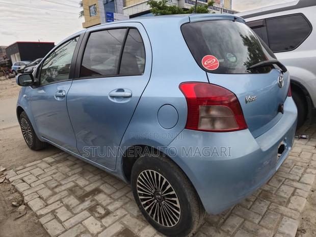 Toyota Vitz 2006 Blue