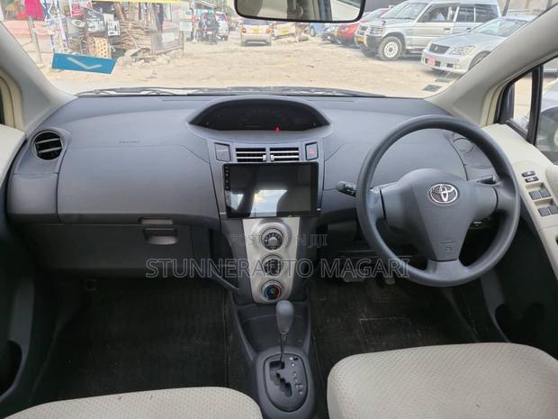 Toyota Vitz 2006 Blue