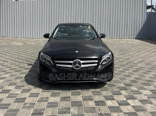 Mercedes-Benz C220 Classic 2015 Black