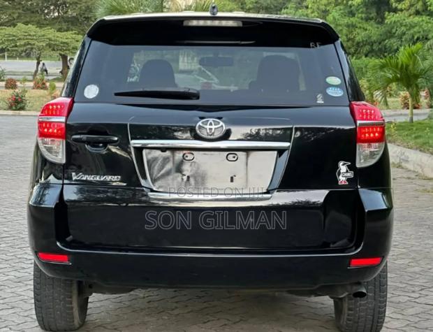 Toyota Vanguard 2010 Black