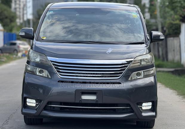 Toyota Vellfire 2009 Gray