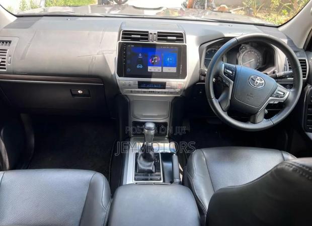 Toyota Land Cruiser Prado 2019 Gray