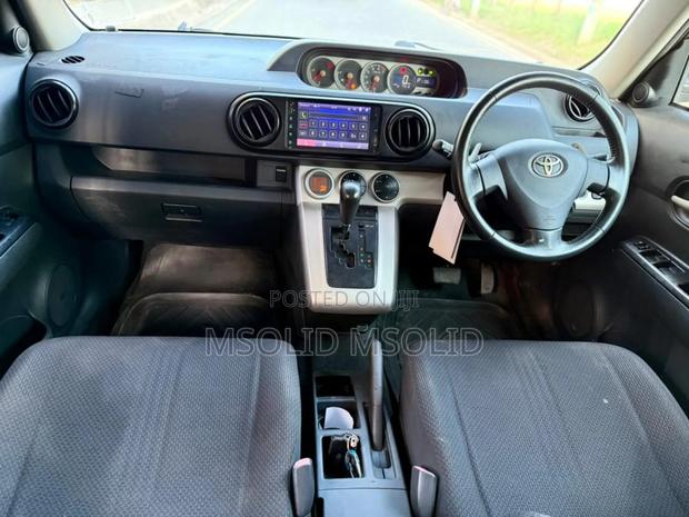 Toyota Corolla Rumion 2010 Black