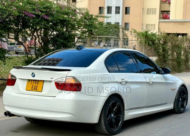 BMW 3 Series 2010 White