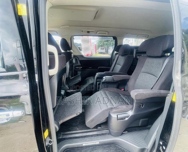 Toyota Vellfire 2013 Black