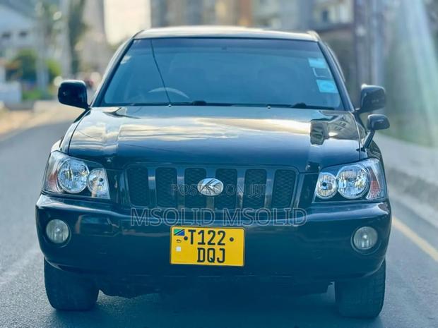 Toyota Kluger 2002 Black