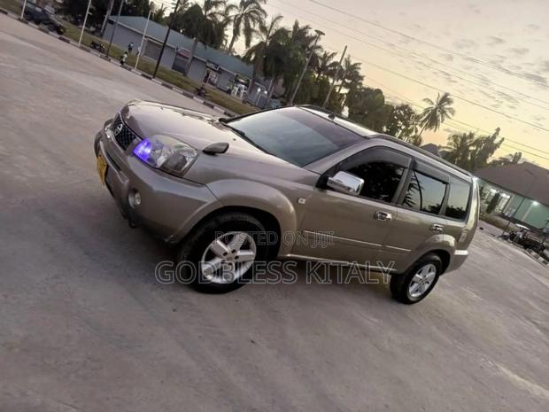 Nissan X-Trail 2.0 2005 Gray