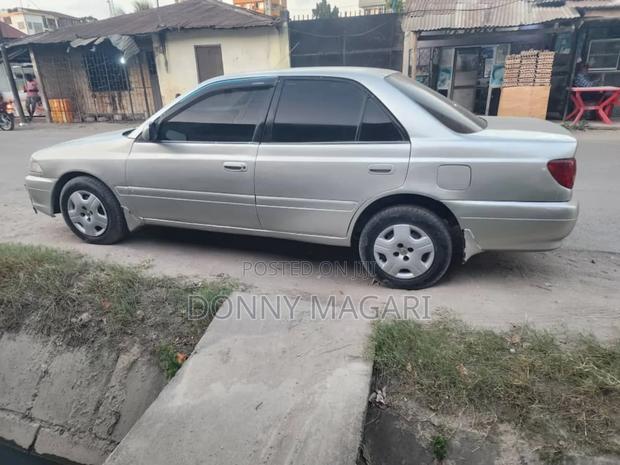 Toyota Carina 2001 Silver