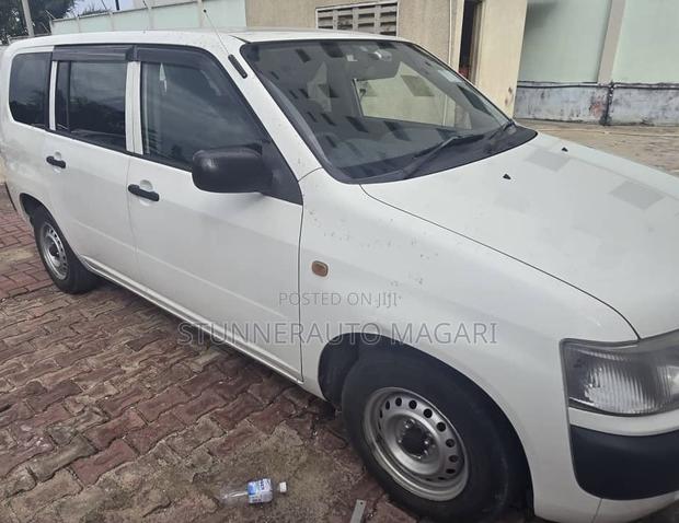 Toyota Probox 2004 White