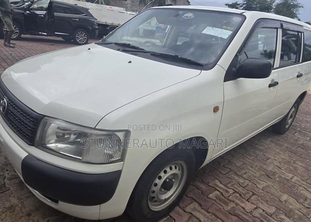 Toyota Probox 2004 White