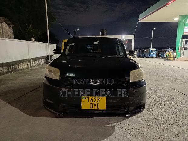 Toyota Corolla Rumion 2010 Black