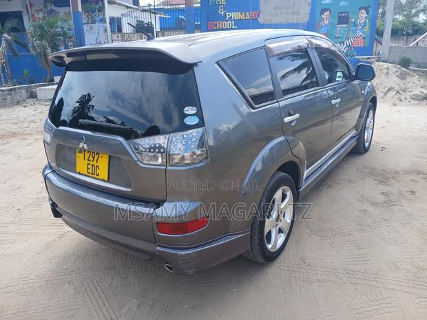 Mitsubishi Outlander 2.4 Automatic 2008 Gray