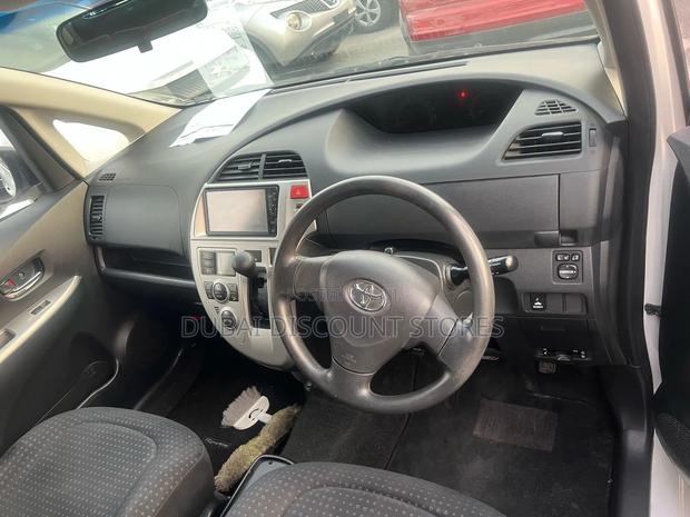 Toyota Ractis 2008 White