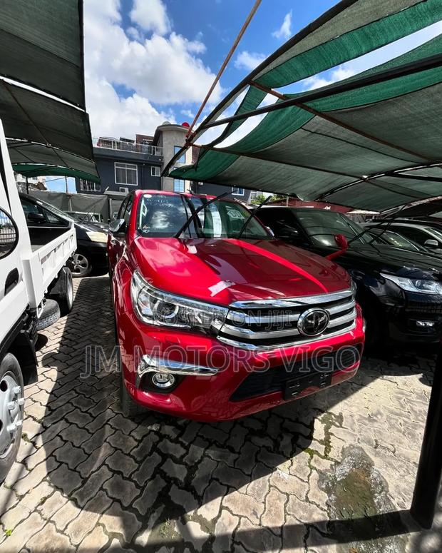 Toyota Hilux 2019 Burgundy