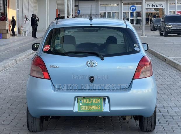 Toyota Vitz 2007 Blue