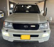 Toyota Land Cruiser 2001 White for sale