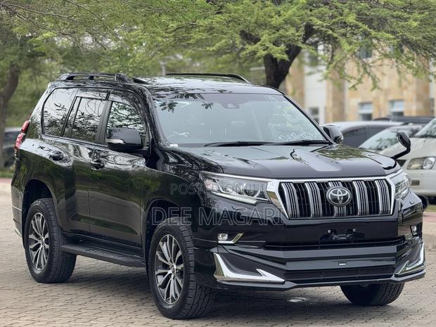 Toyota Land Cruiser Prado 2.7 2021 Black