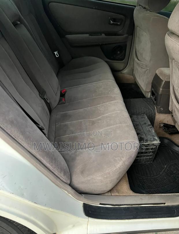 Toyota Mark II 1998 White