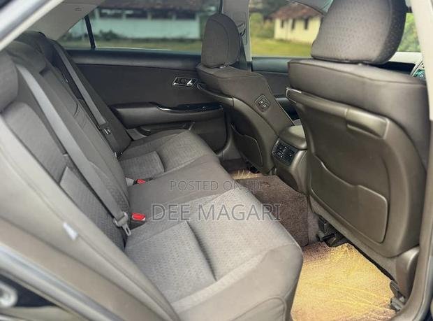 Toyota Crown 2009 Black