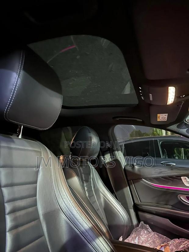 Mercedes-Benz E220 2018 Pearl
