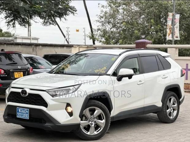 Toyota RAV4 2020 White