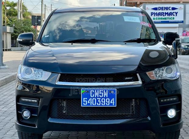 Mitsubishi Outlander 2010 Black