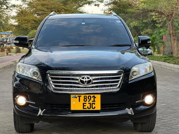 Toyota Vanguard 2010 Black