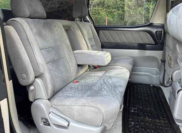 Toyota Alphard 2004 Black
