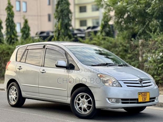 Toyota Corolla Spacio 2003 Silver