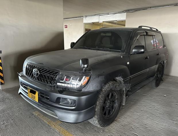 Toyota Land Cruiser 2003 Gray