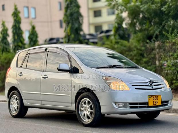 Toyota Corolla Spacio 2005 Silver