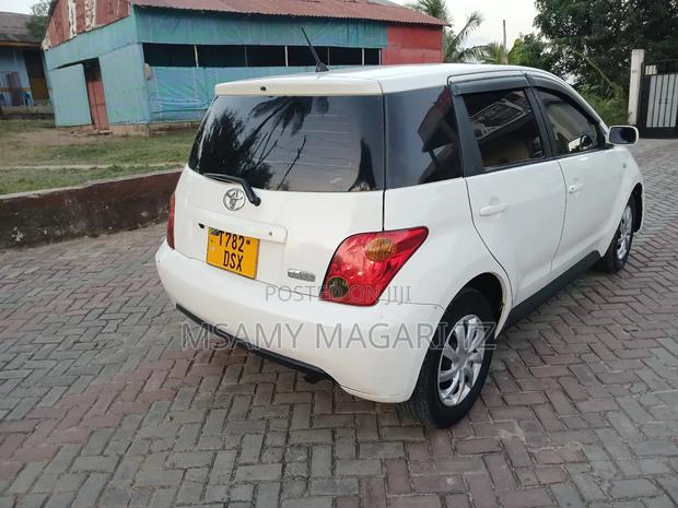 Toyota IST 2004 White