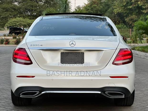 Mercedes-Benz E220 2016 White