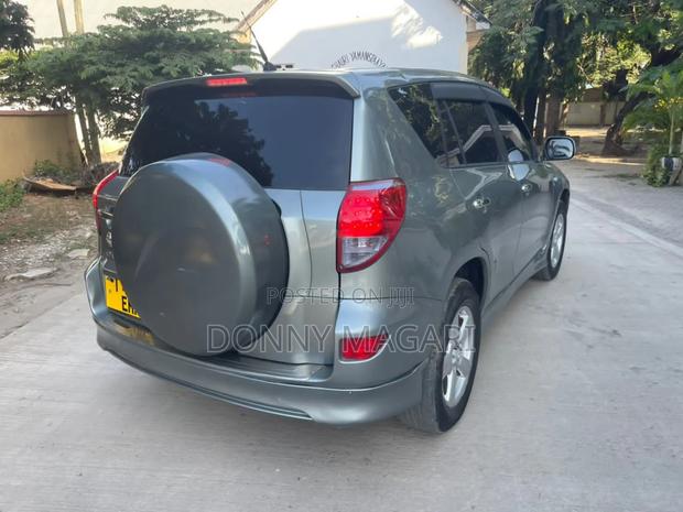 Toyota RAV4 2009 Gray