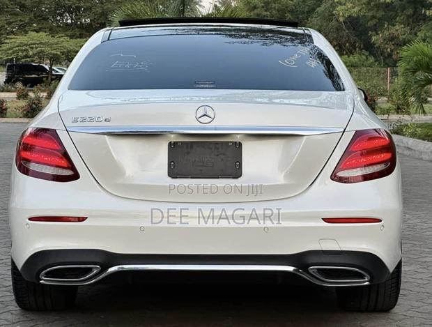 Mercedes-Benz E220 2016 White