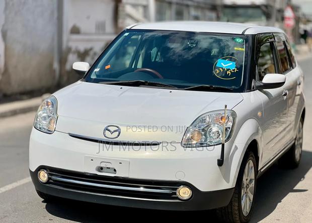 Mazda Verisa 2007 White