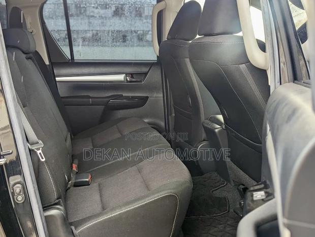 Toyota Hilux Revo Double Cab Deisel 2.4 RWD 2018 Black