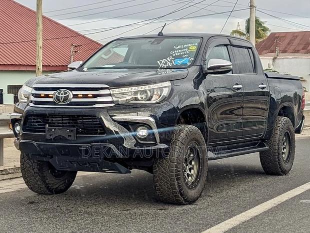 Toyota Hilux Revo Double Cab Deisel 2.4 RWD 2018 Black