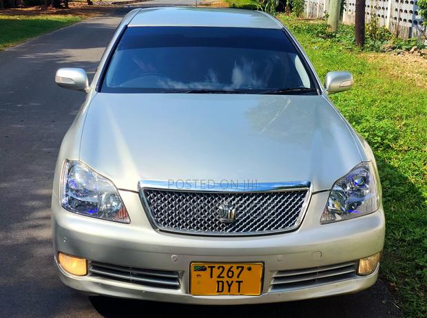 Toyota Crown 2007 Silver