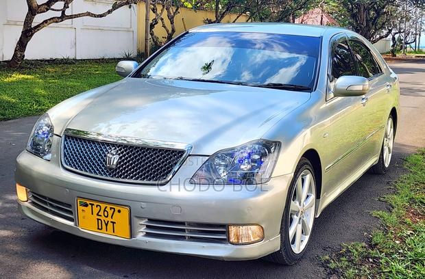 Toyota Crown 2007 Silver