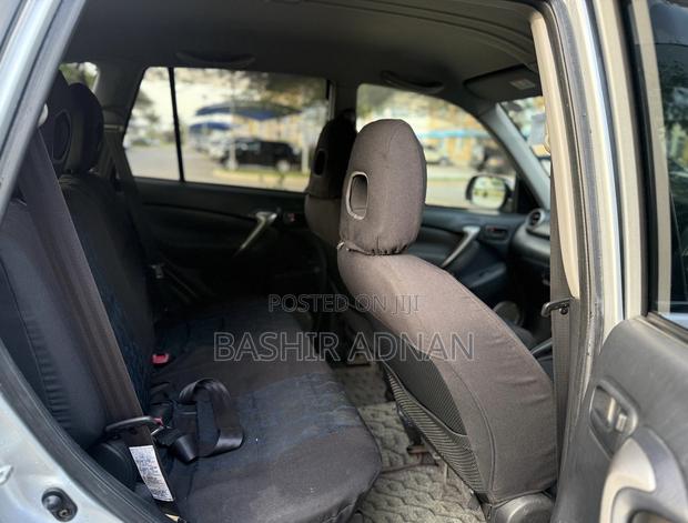 Toyota RAV4 1.8 2005 Gray
